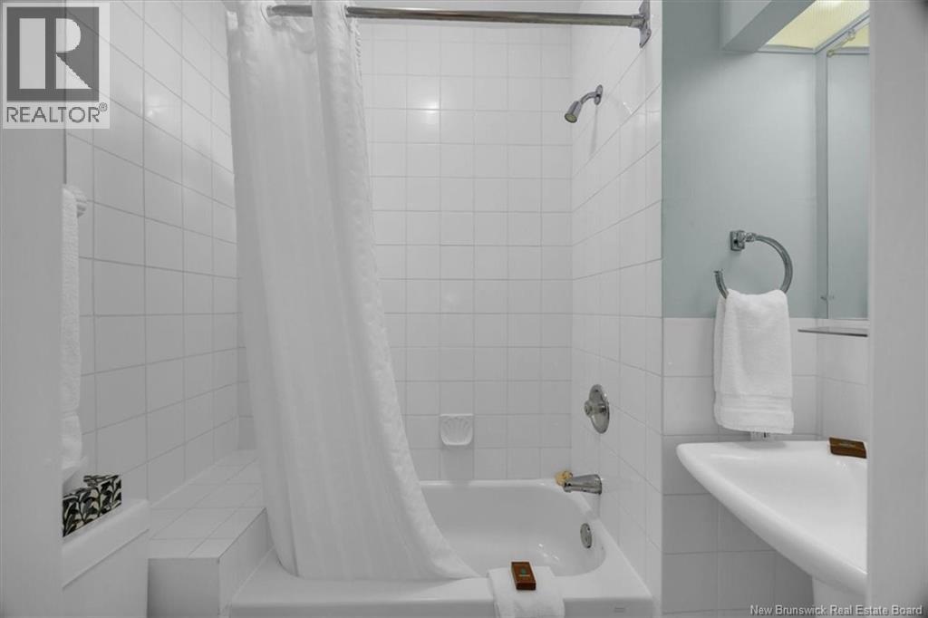 3180 Rothesay Road photo 32