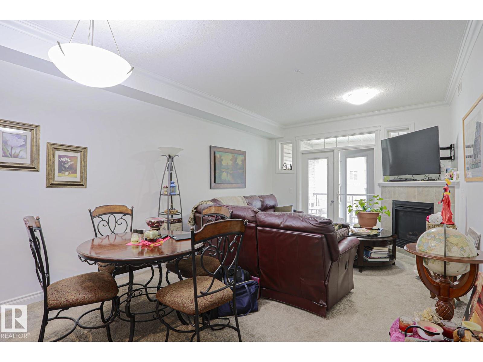 #319 12408 15 AV SW SW