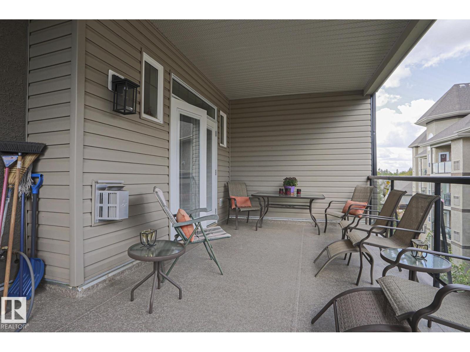 #319 12408 15 AV SW SW