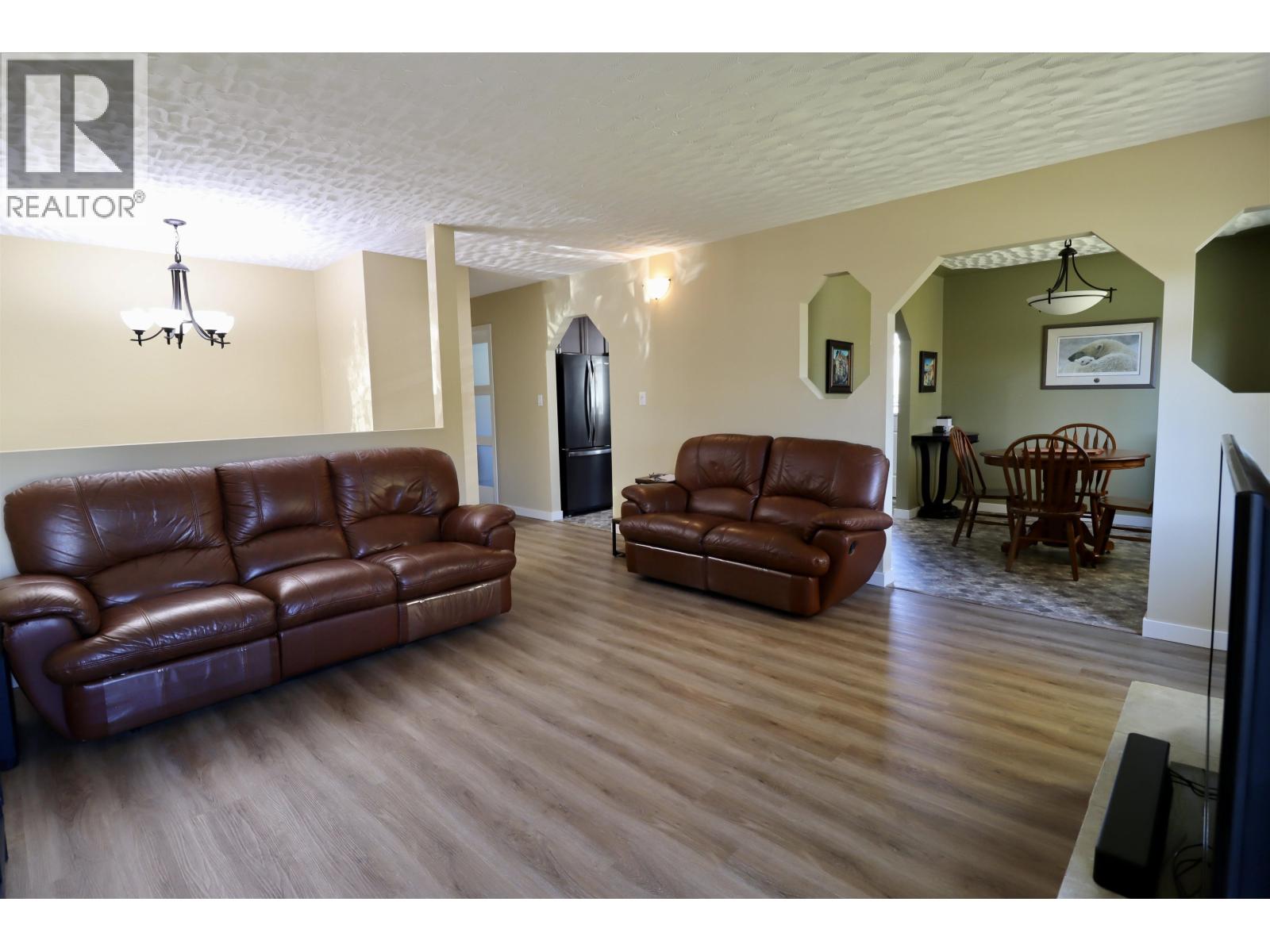 166 Elgin Place, Prince George, British Columbia  V2M 6X4 - Photo 3 - R3167604