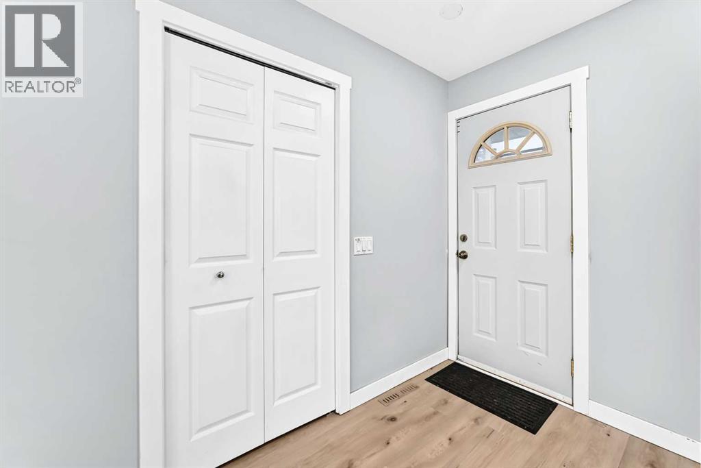 4123 Maryvale Drive NE photo 3
