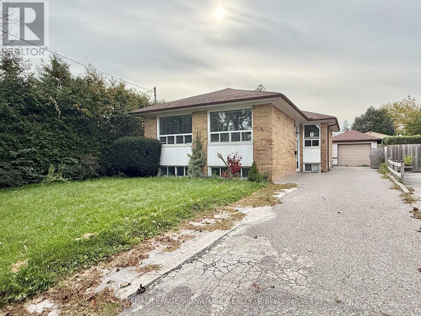 4 Wantanopa Crescent, Toronto, Ontario  M1H 2B3 - Photo 1 - E13806270