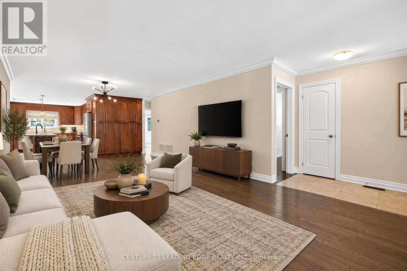 1130 Halliday Avenue, Mississauga, Ontario  L5E 1P9 - Photo 4 - W13809358