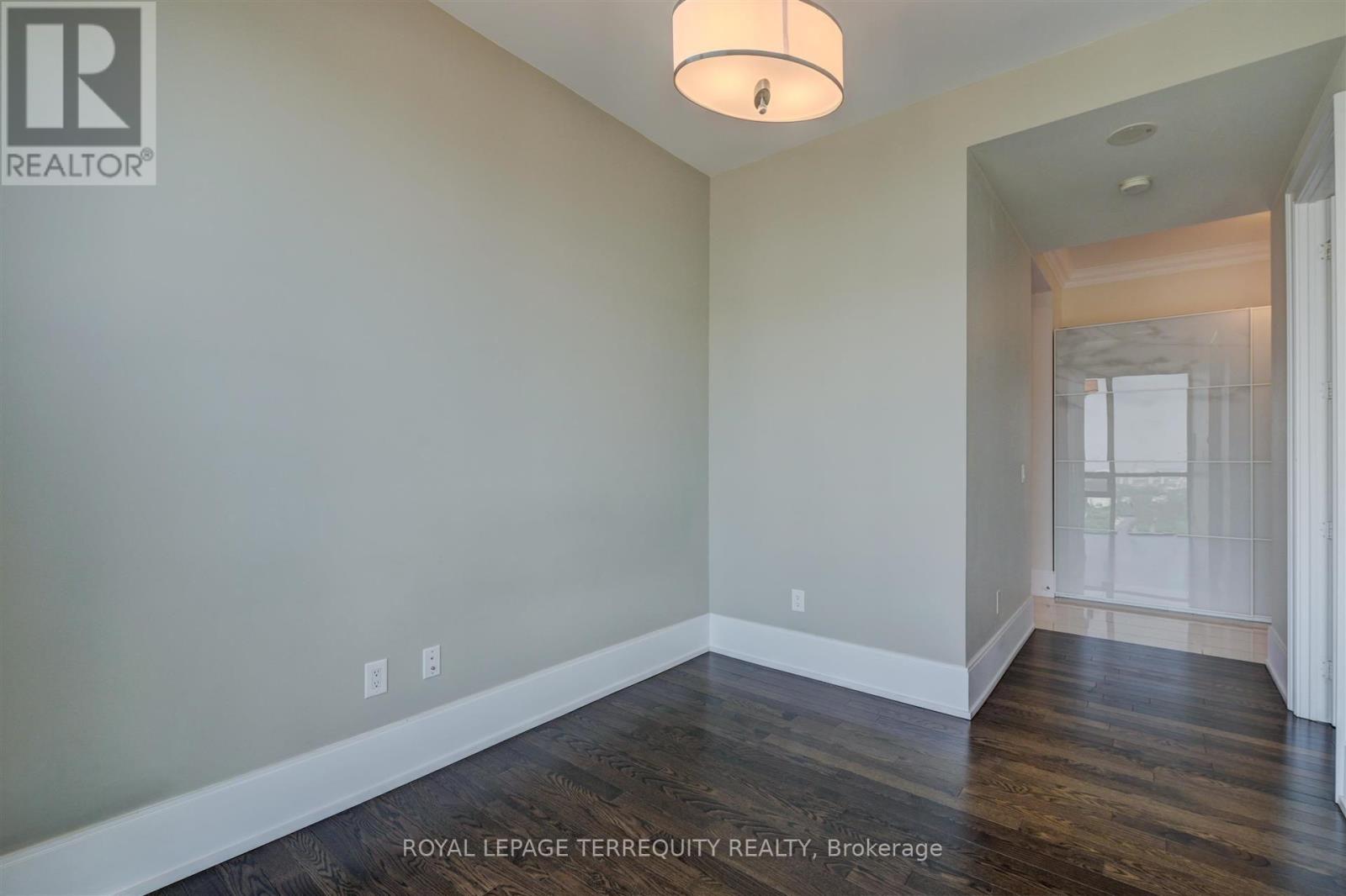 2521 - 70 Roehampton Avenue, Toronto, Ontario  M4P 1R2 - Photo 20 - C13809630