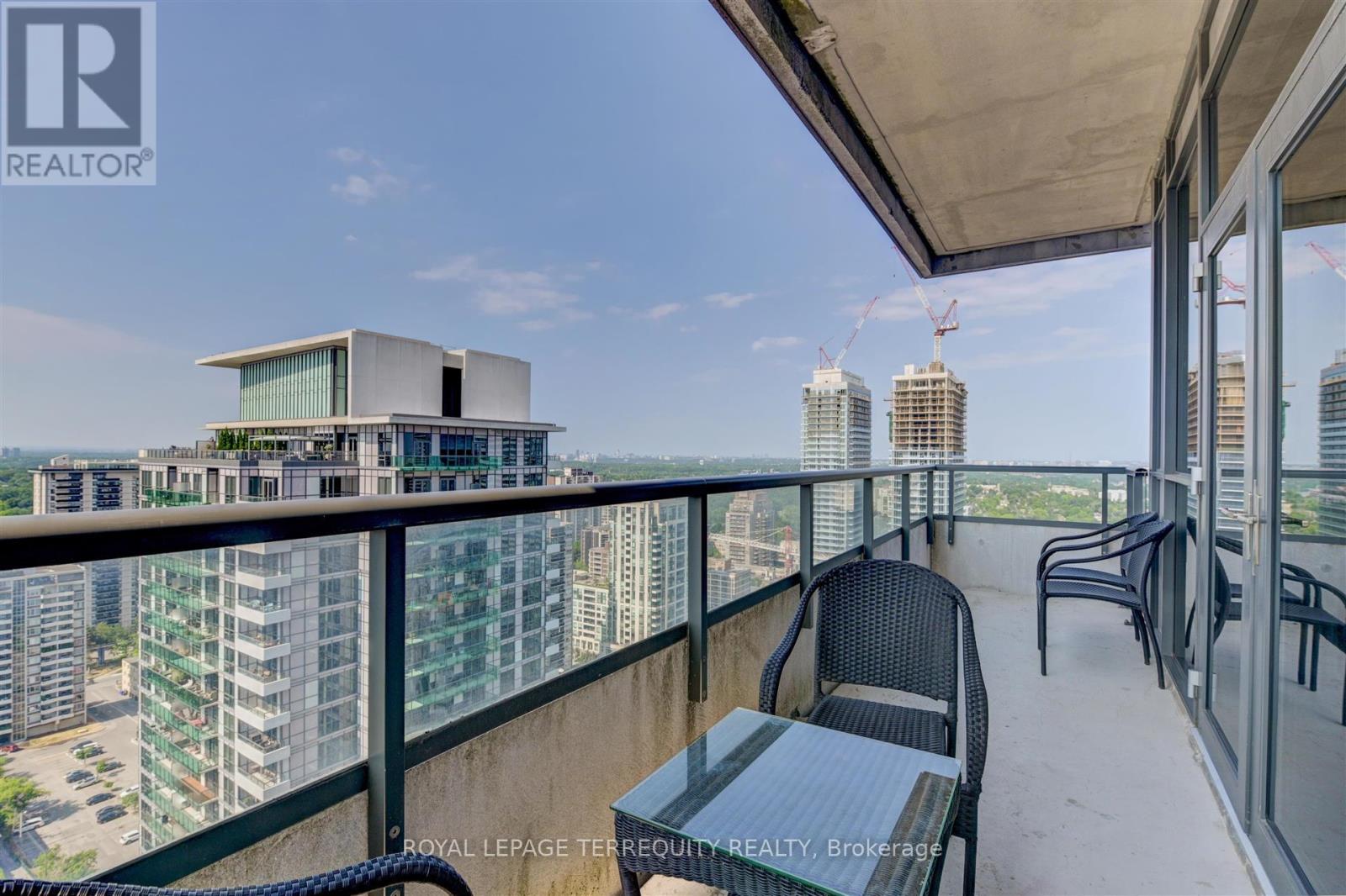 2521 - 70 Roehampton Avenue, Toronto, Ontario  M4P 1R2 - Photo 23 - C13809630
