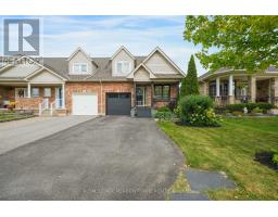 494 FLAGSTONE COURT, Oshawa, Ontario