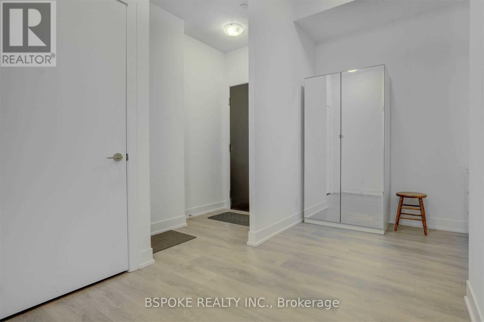 Lph01 - 9471 Yonge Street, Richmond Hill (Observatory), Ontario  L4C 1V4 - Photo 3 - N13809614