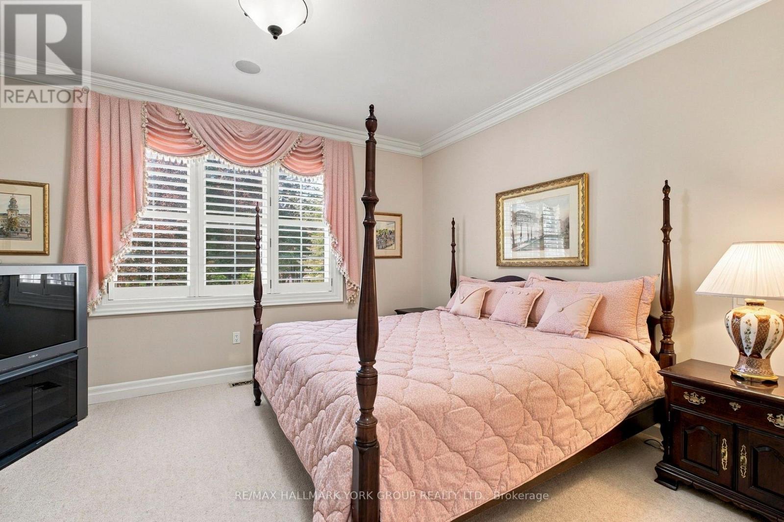 422 Falconwood Hollow, Aurora, Ontario  L4G 7M1 - Photo 21 - N13809648