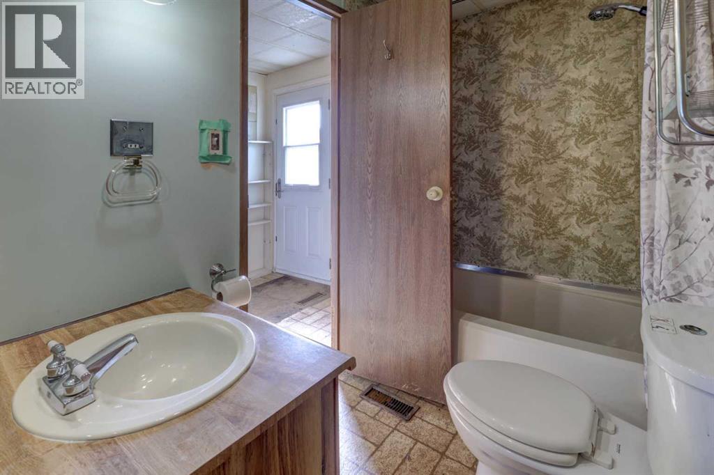 61 Huntstrom Drive NE, Calgary, Alberta  T2K 5V5 - Photo 29 - A2345587