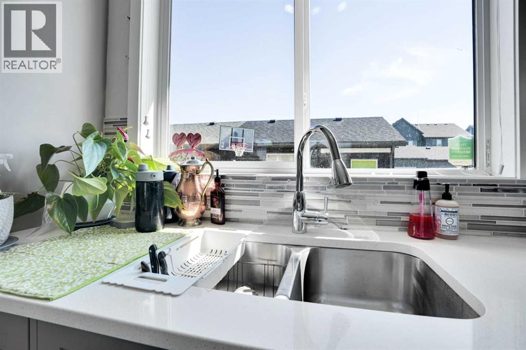 215 Savanna Parade NE, Calgary, Alberta  T3J 0W1 - Photo 15 - A2346778