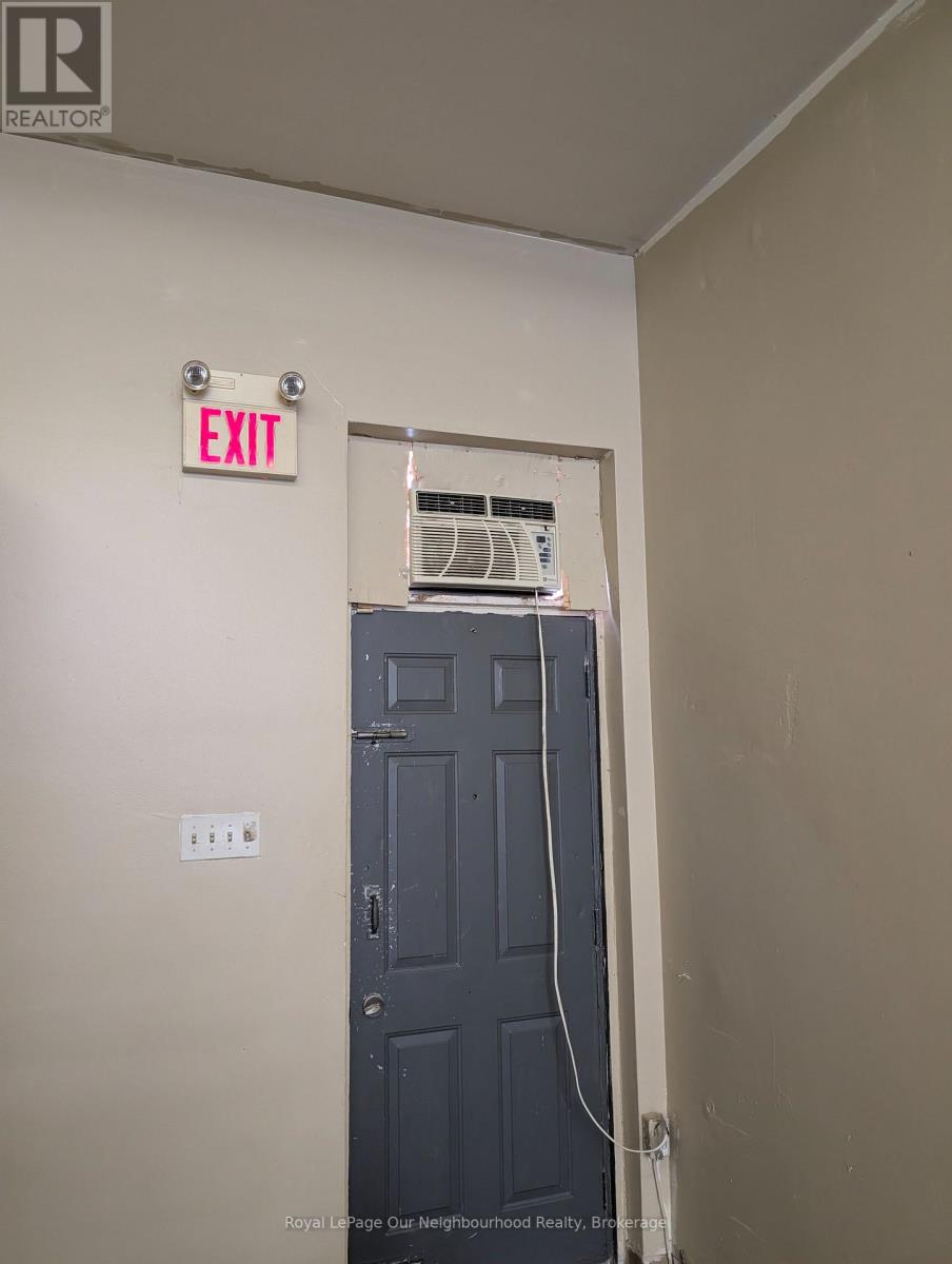 3445 St Clair Avenue E, Toronto, Ontario  M1L 1W6 - Photo 3 - E13723854