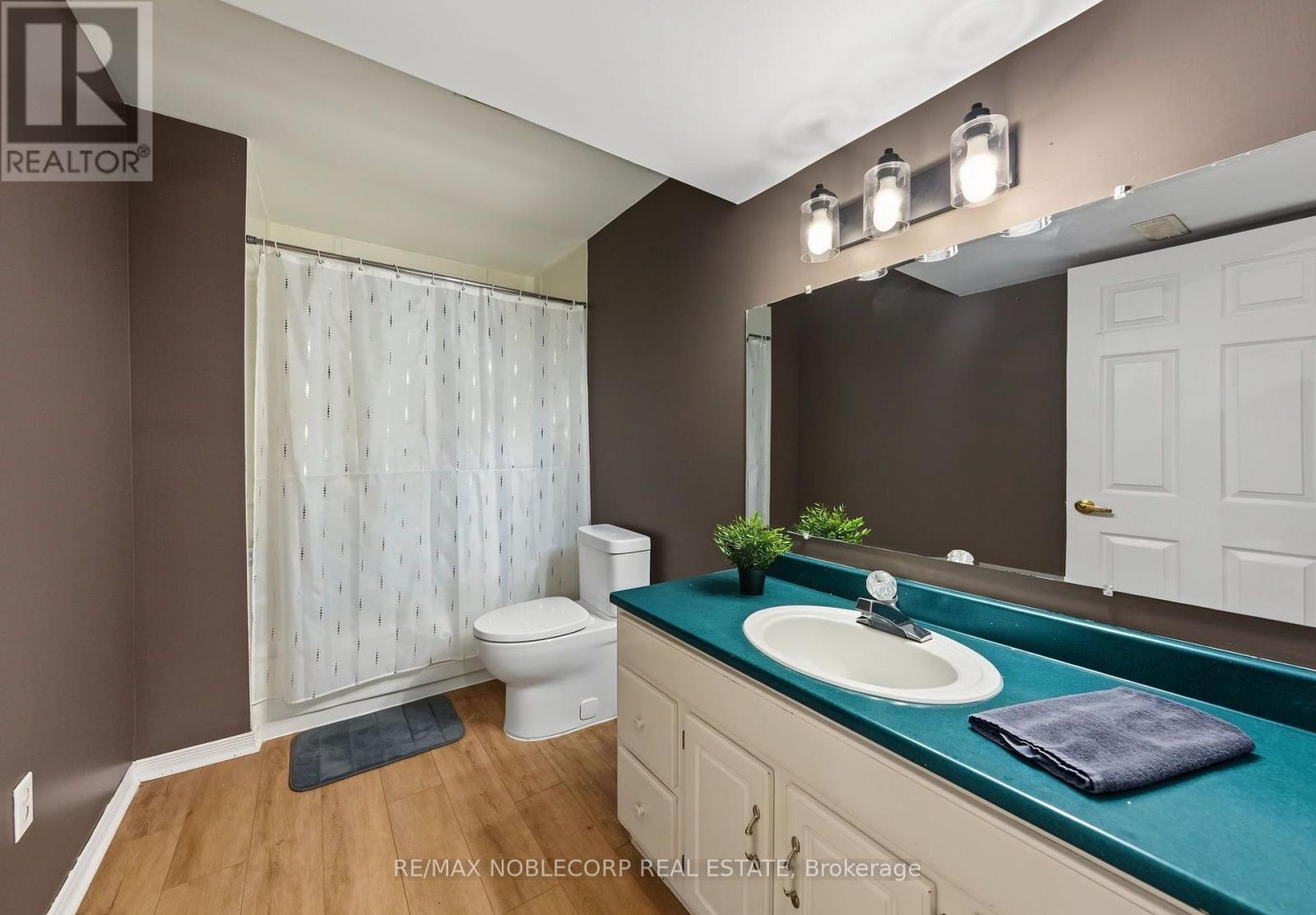 76 Edenbridge Drive, Essa, Ontario  L3W 0K8 - Photo 21 - N13808928