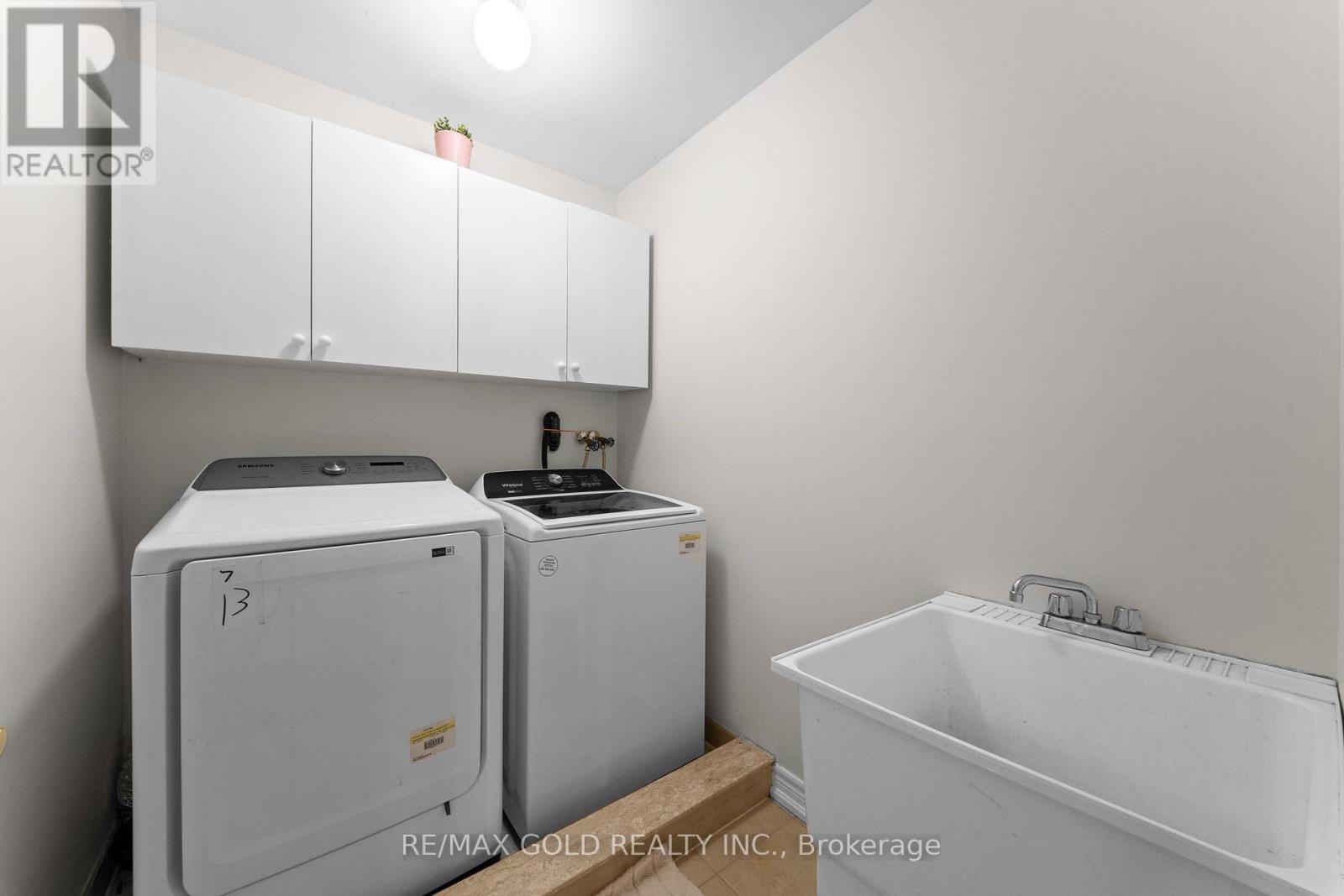 29 Royal Links Circle, Brampton, Ontario  L6P 2Z9 - Photo 21 - W13809574