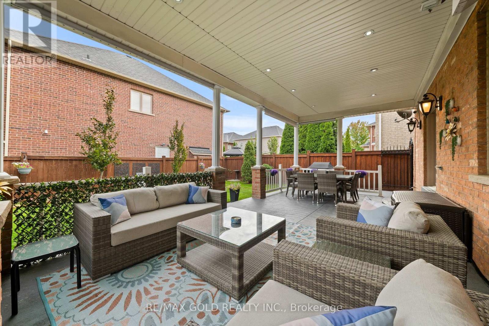 29 Royal Links Circle, Brampton, Ontario  L6P 2Z9 - Photo 25 - W13809574
