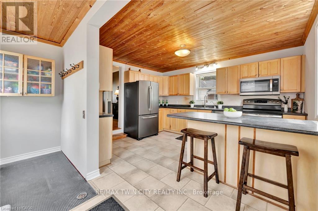 123 Blandford Street, East Zorra-Tavistock, Ontario  N0J 1M0 - Photo 13 - X13809576
