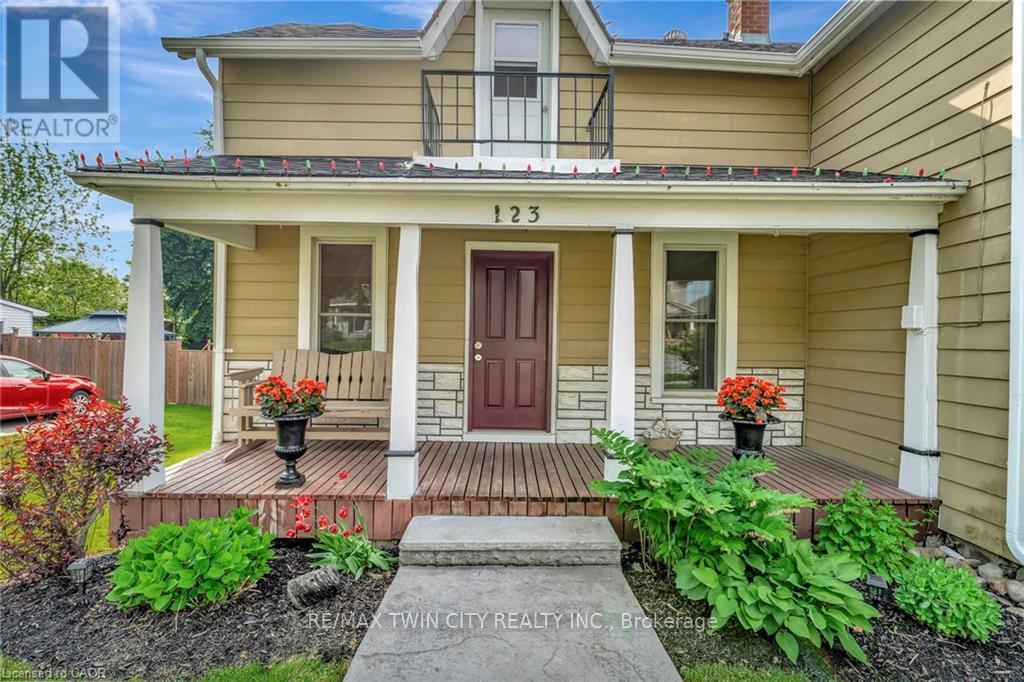 123 Blandford Street, East Zorra-Tavistock, Ontario  N0J 1M0 - Photo 3 - X13809576