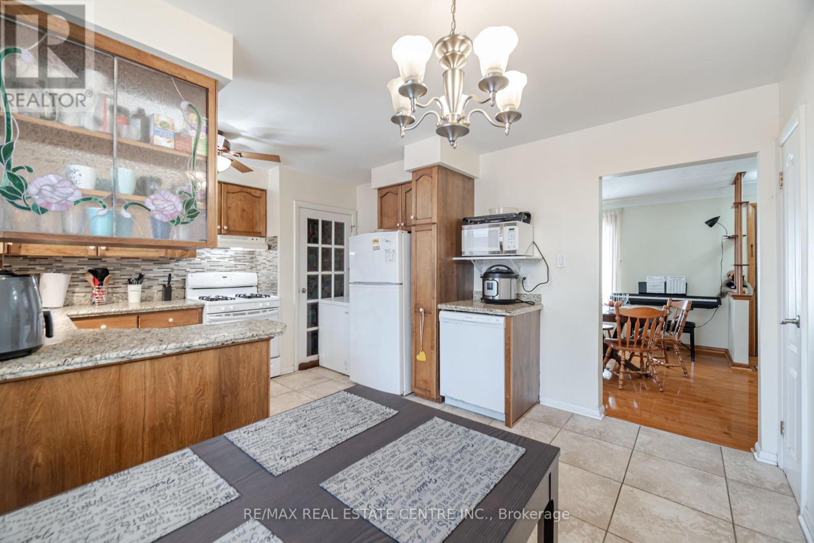 524 East 16th Street, Hamilton, Ontario  L9A 4L1 - Photo 13 - X13809658