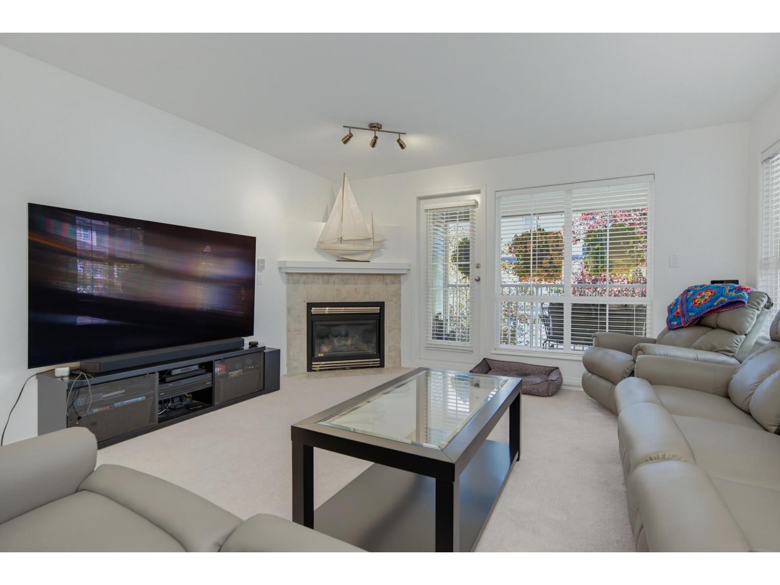 18636 65 Avenue, Surrey, British Columbia  V3S 8Z9 - Photo 4 - R3166042