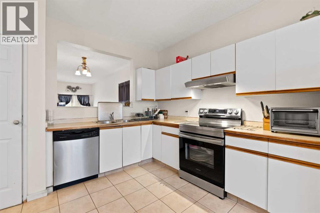 137 Martinpark Way NE, Calgary, Alberta  T3J 3M8 - Photo 10 - A2345822