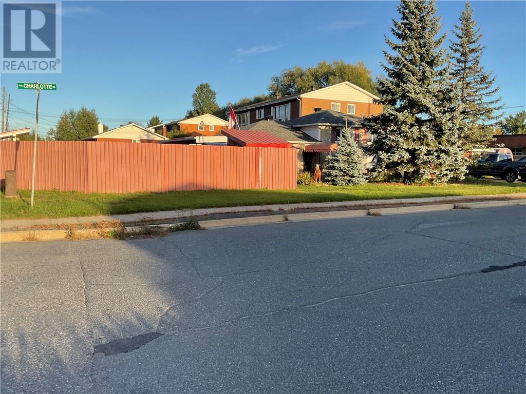 4 Charlotte Street, Chelmsford, Ontario