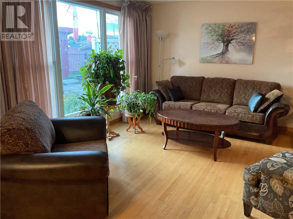 4 Charlotte Street, Chelmsford, Ontario  P0M 1L0 - Photo 4 - 2130483