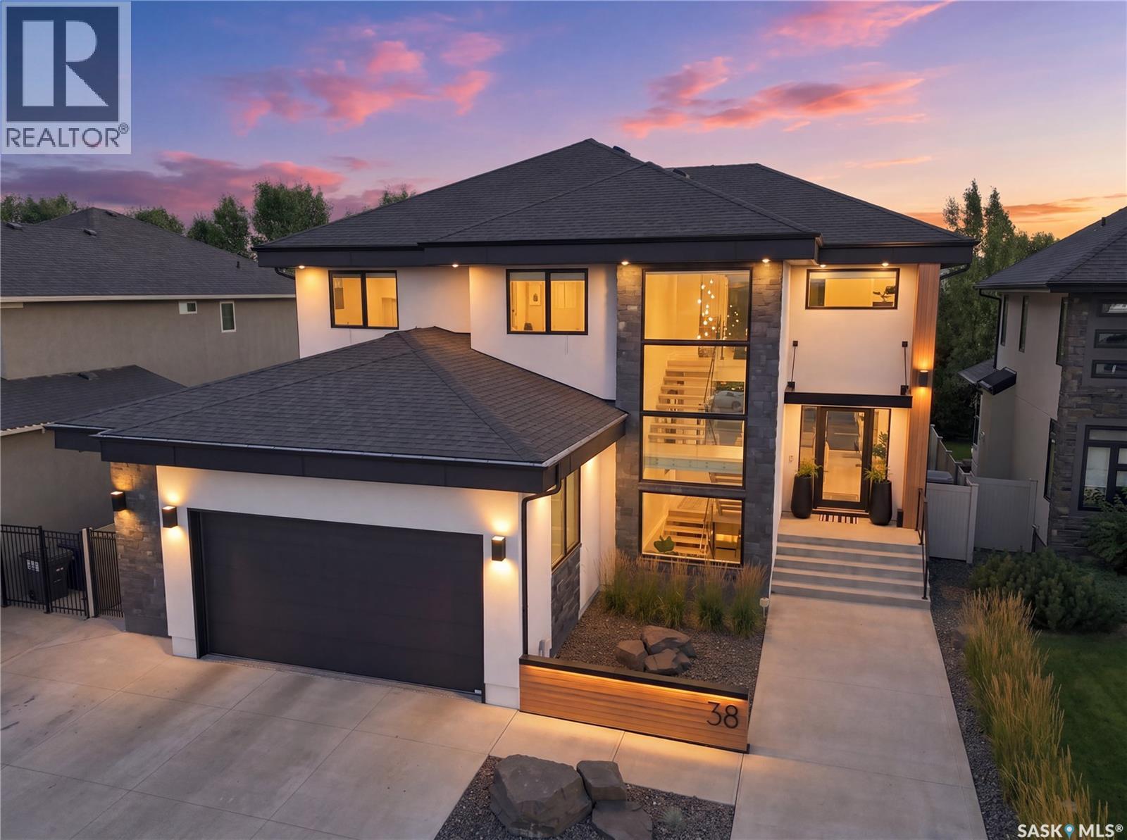 38 Wright MANOR, saskatoon, Saskatchewan