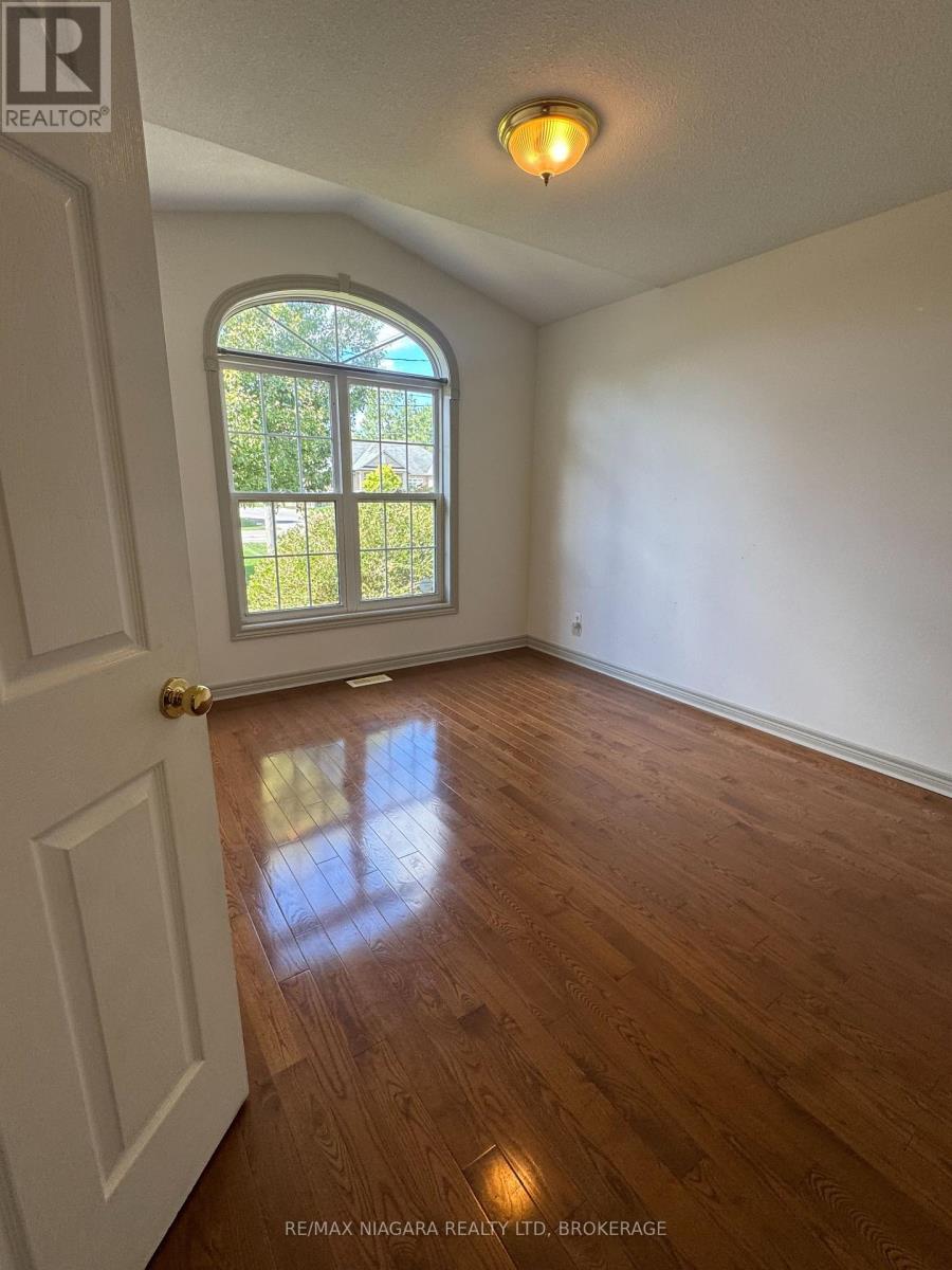 72 RIDGE ROAD S photo 14
