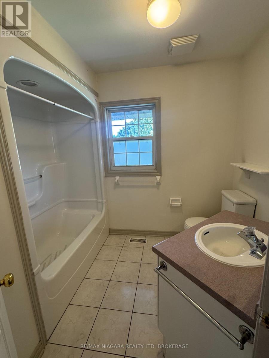 72 RIDGE ROAD S photo 13