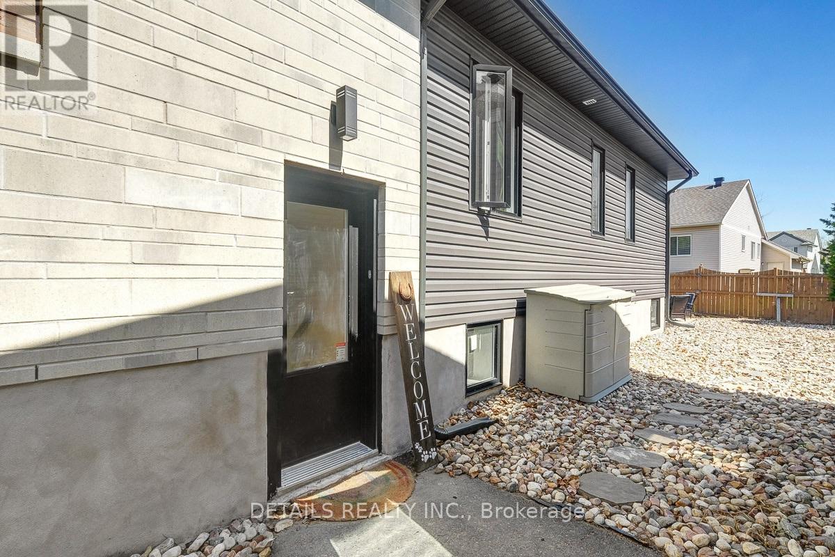 2565 Page Road, Ottawa, Ontario  K1W 1E5 - Photo 1 - X13809702