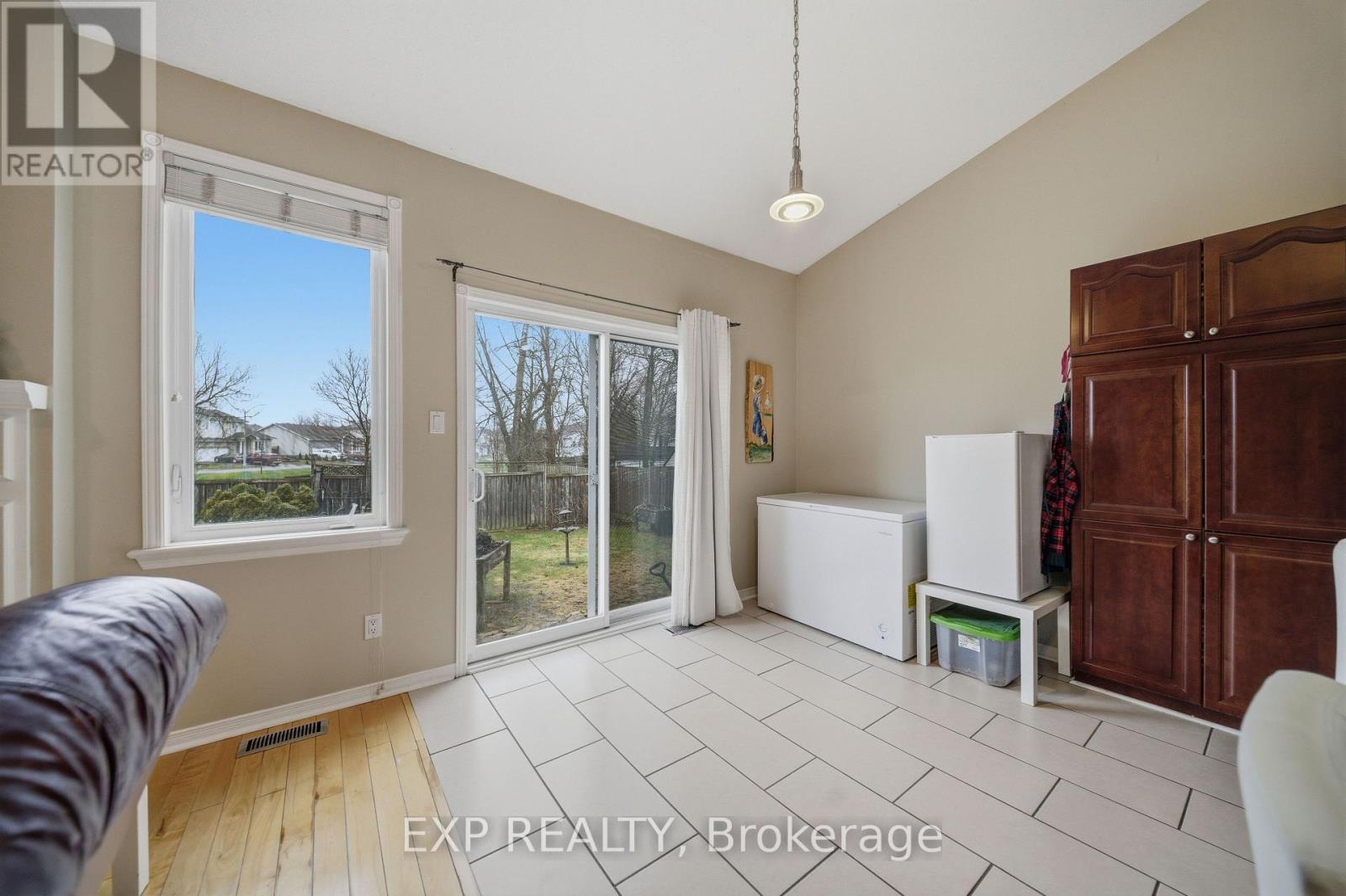 80 La Prairie Street, Russell, Ontario K0A 1W0 - Photo 14 - X13809774