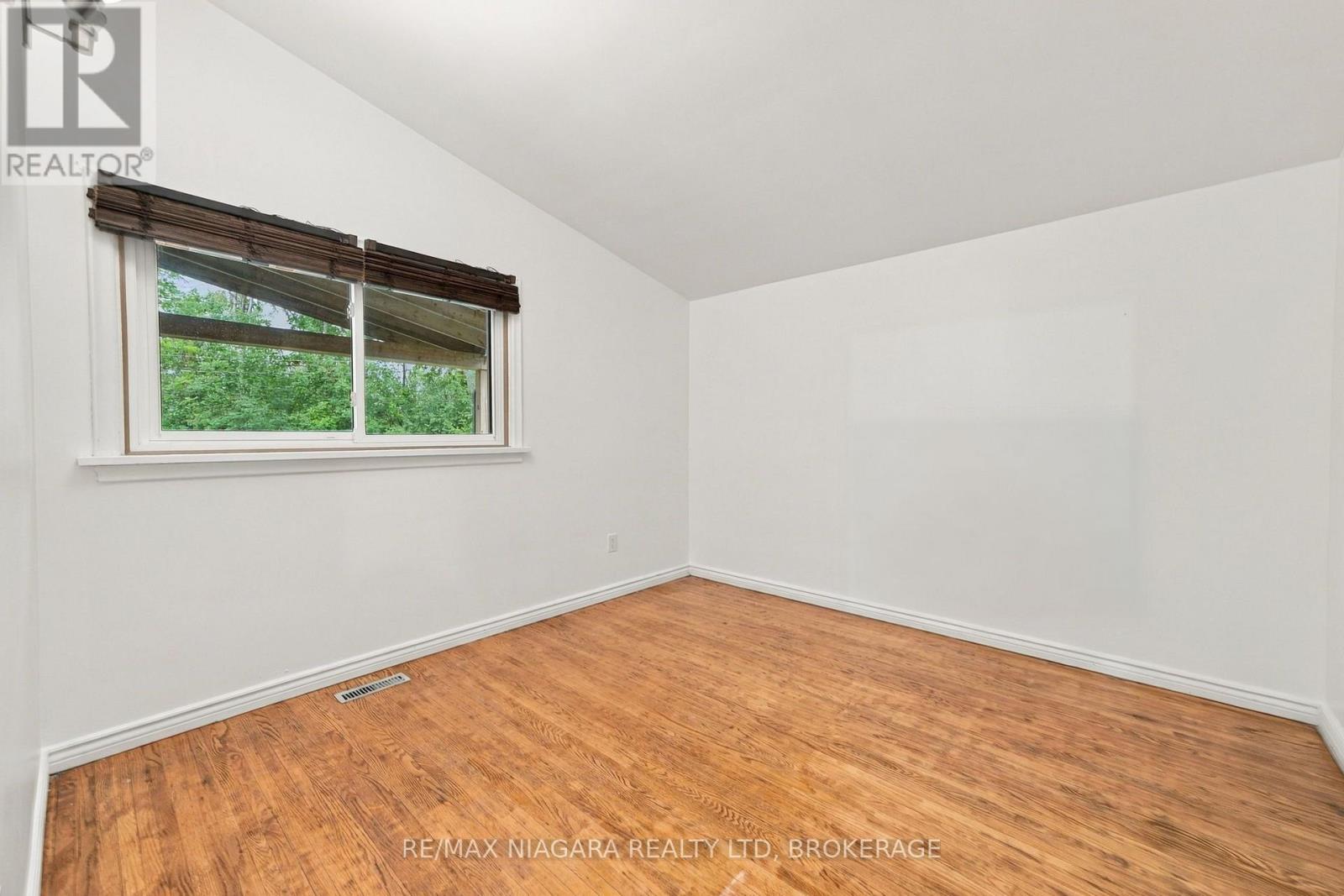 8 North Crescent Drive N, Welland, Ontario  L3B 5L2 - Photo 13 - X13809810