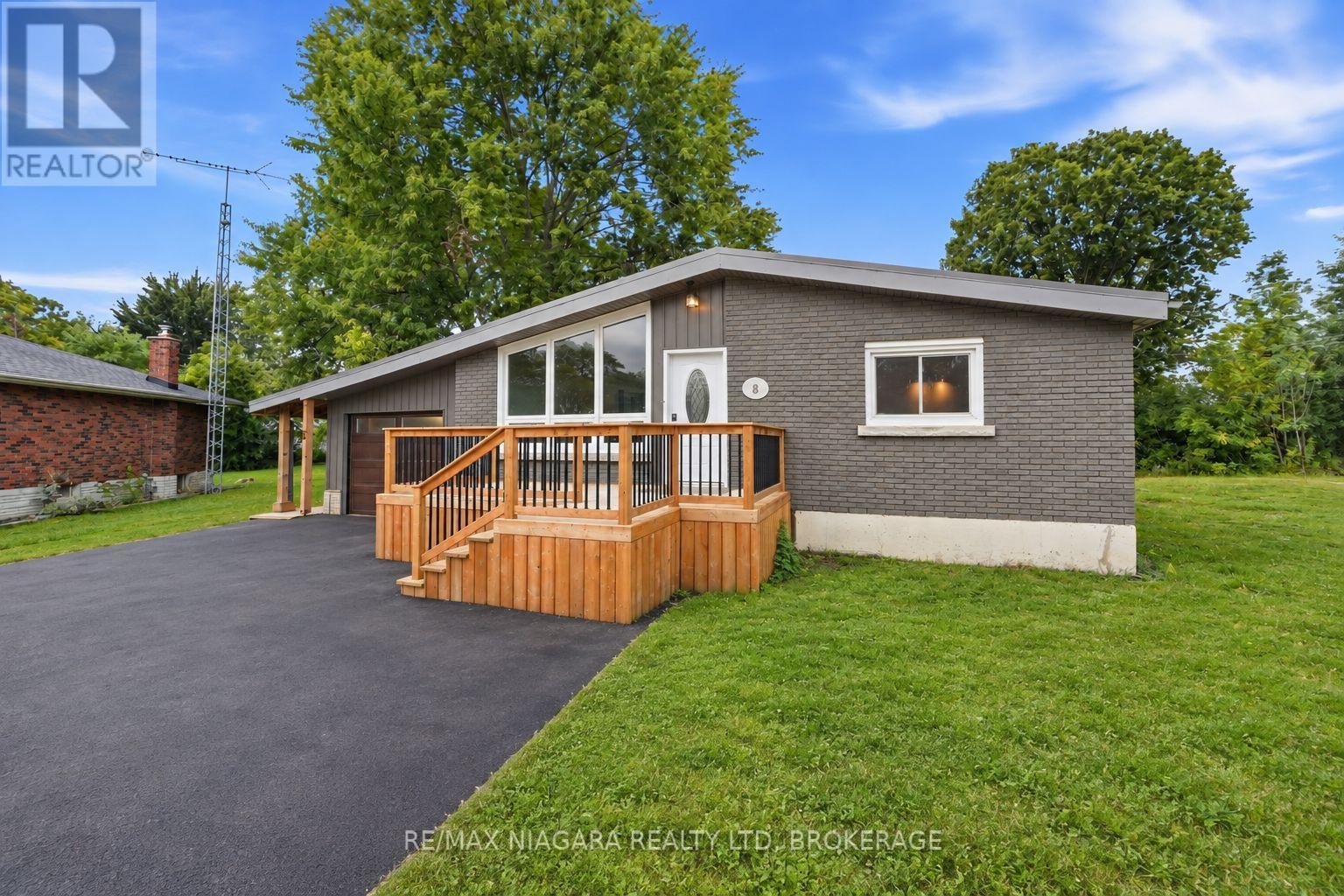 8 North Crescent Drive N, Welland, Ontario  L3B 5L2 - Photo 2 - X13809810