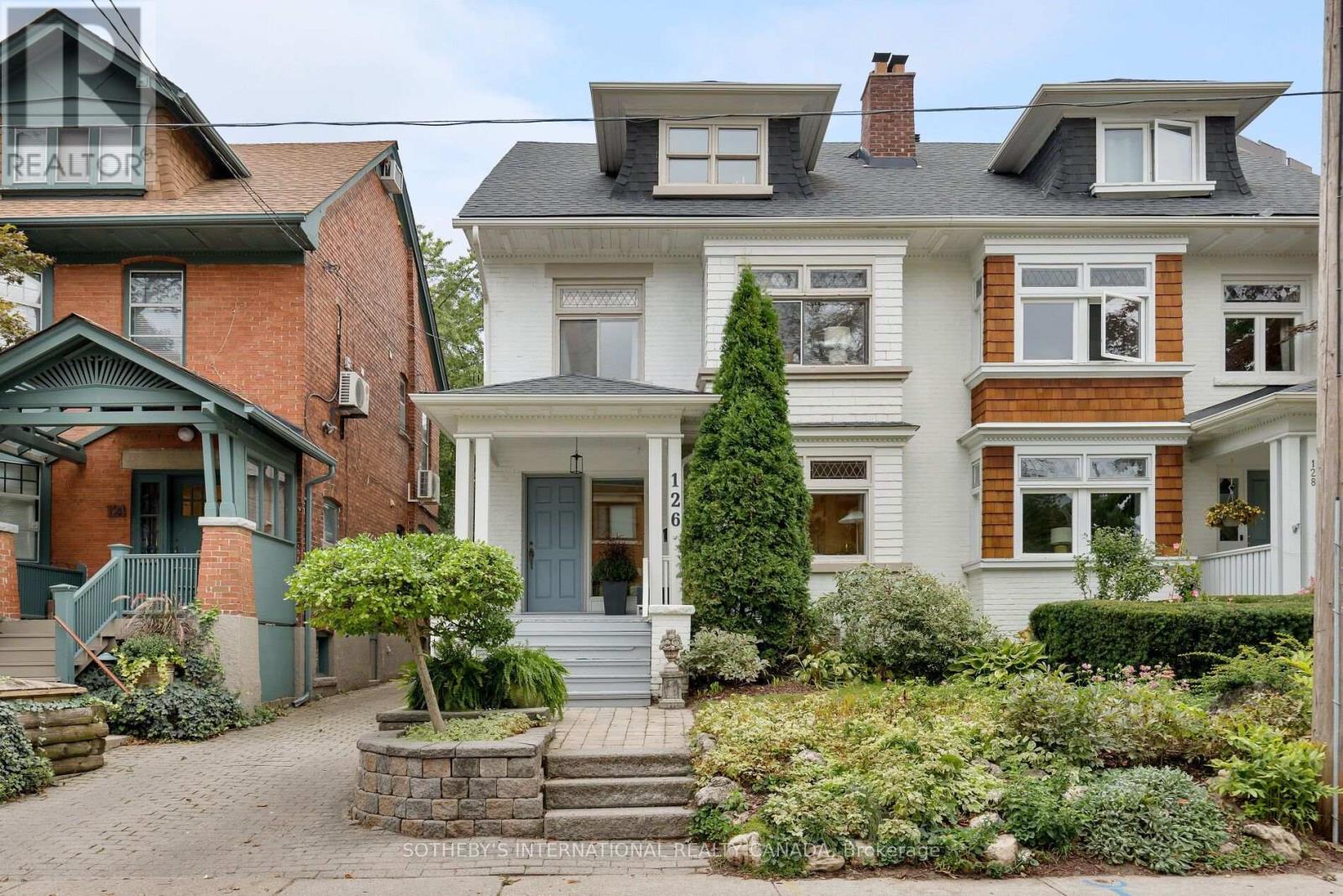126 HILTON AVENUE, Toronto, Ontario