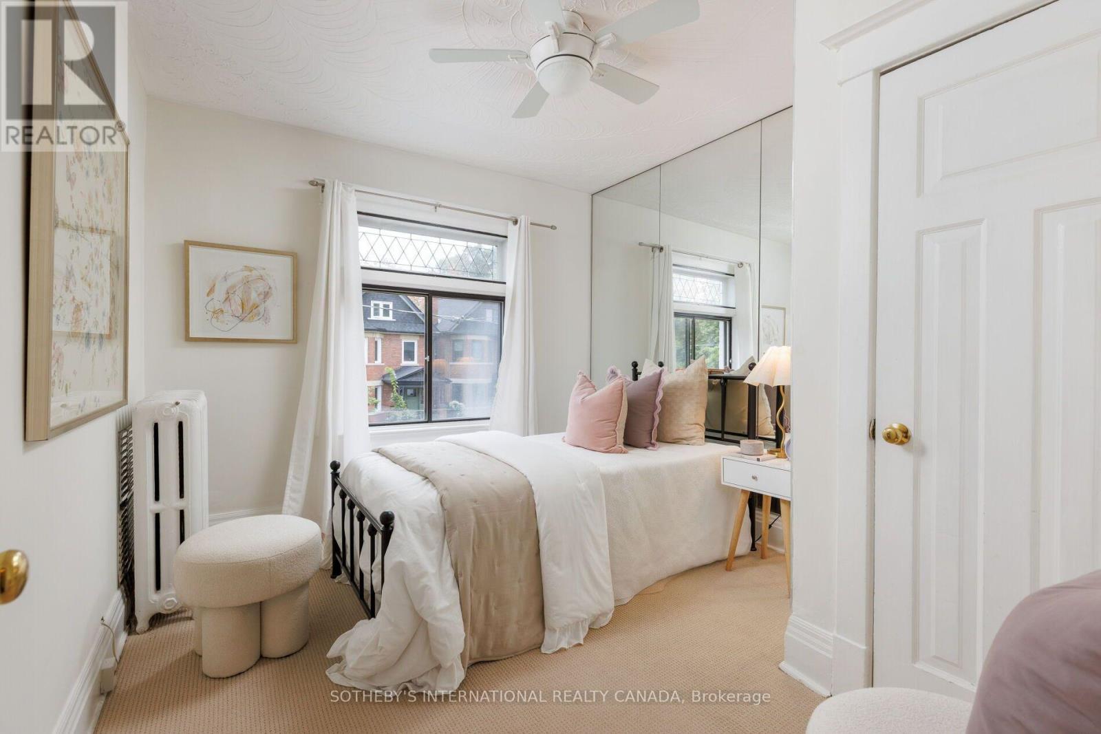 126 Hilton Avenue, Toronto, Ontario  M5R 3E7 - Photo 20 - C13809442