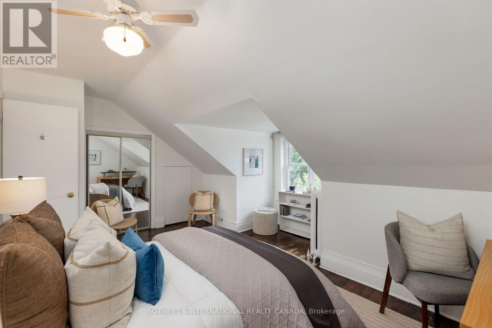 126 Hilton Avenue, Toronto, Ontario  M5R 3E7 - Photo 25 - C13809442