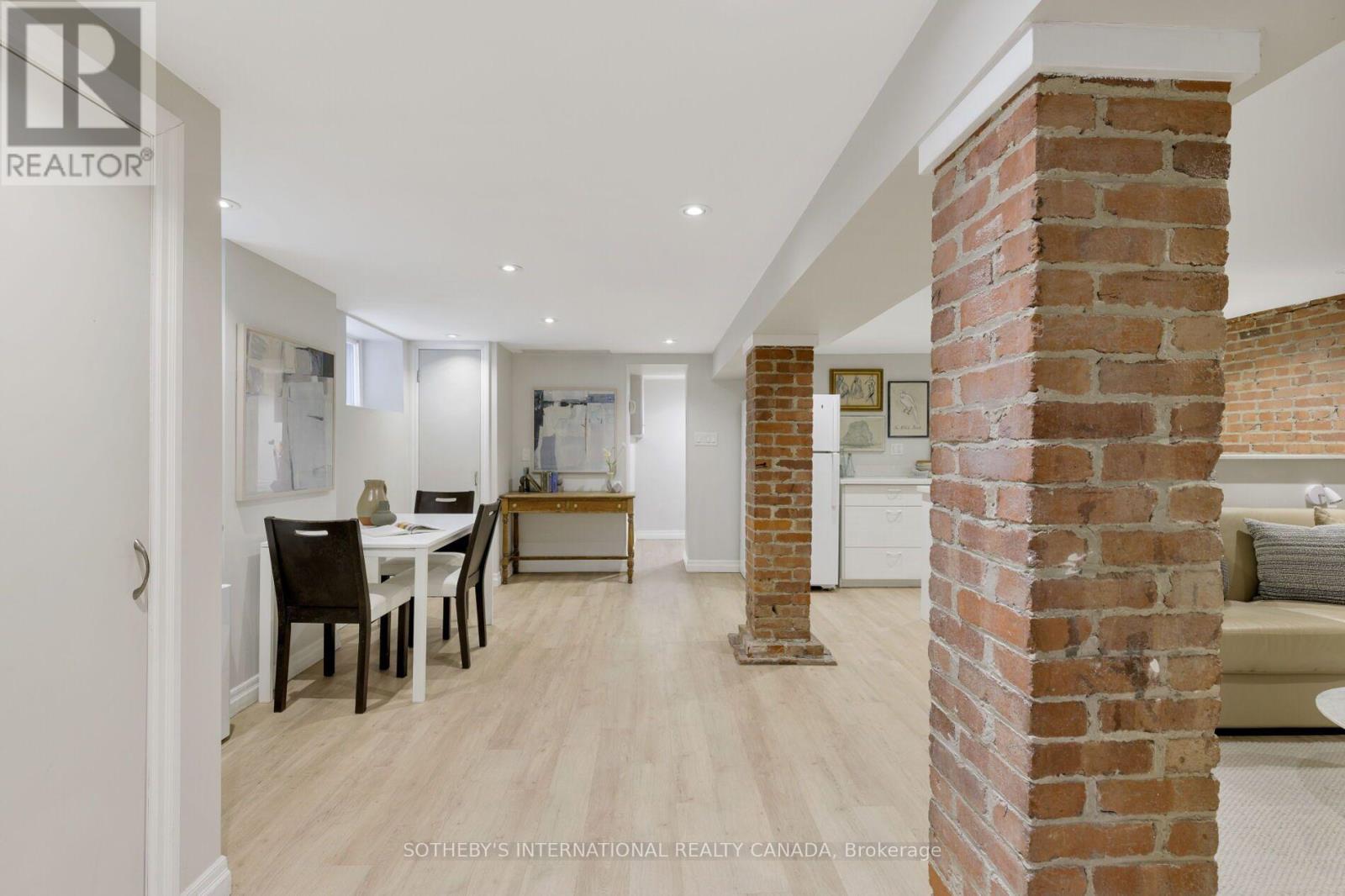 126 Hilton Avenue, Toronto, Ontario  M5R 3E7 - Photo 28 - C13809442
