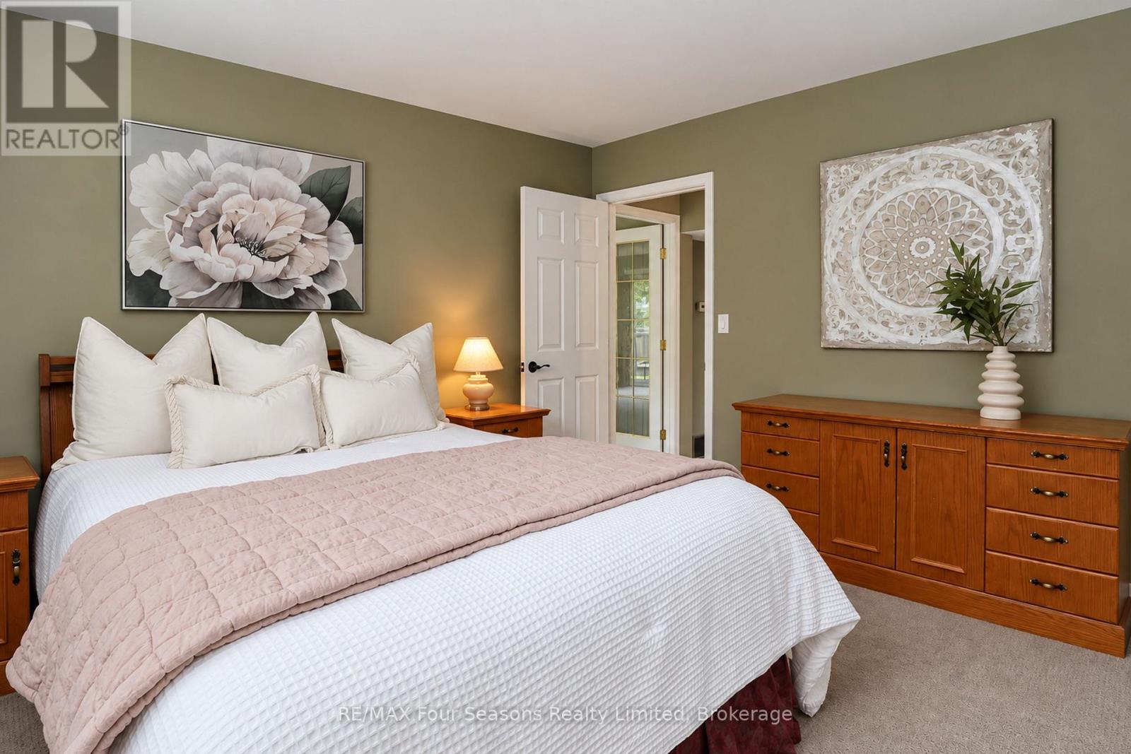 12 Lavender Hill Road, Clearview, Ontario  L0M 1G0 - Photo 7 - S13809800