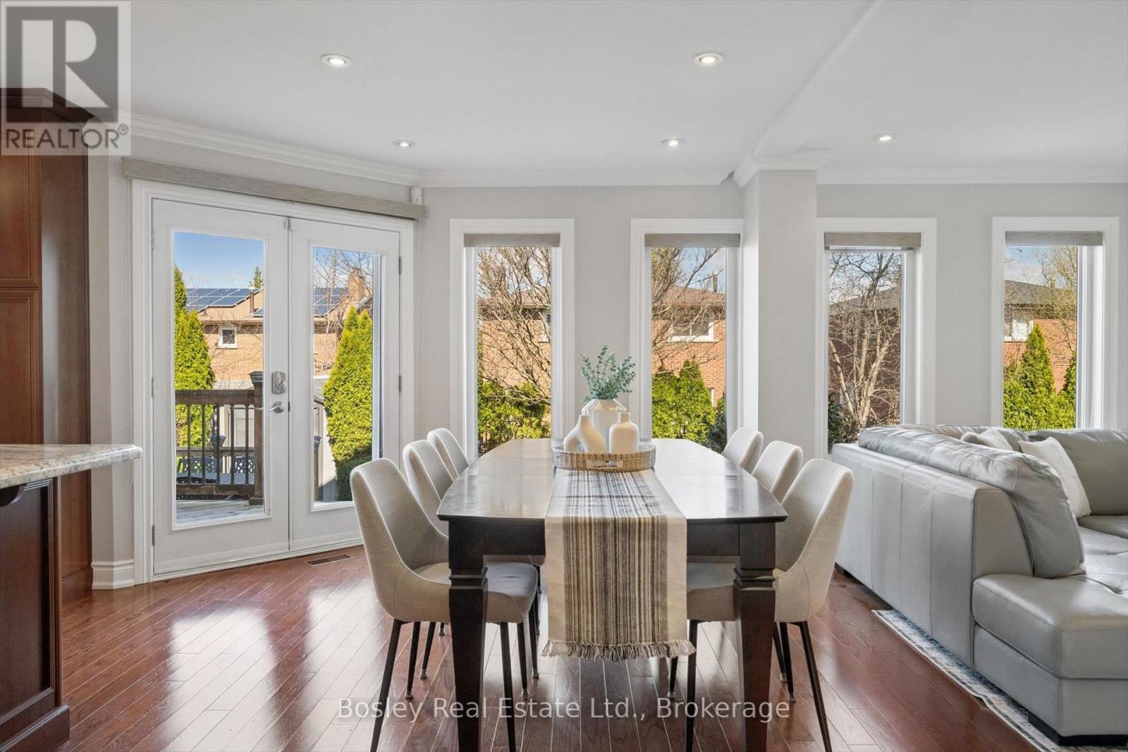 1217 Sugar Maple Court, Mississauga, Ontario L4W 4P6 - Photo 17 - W13809908
