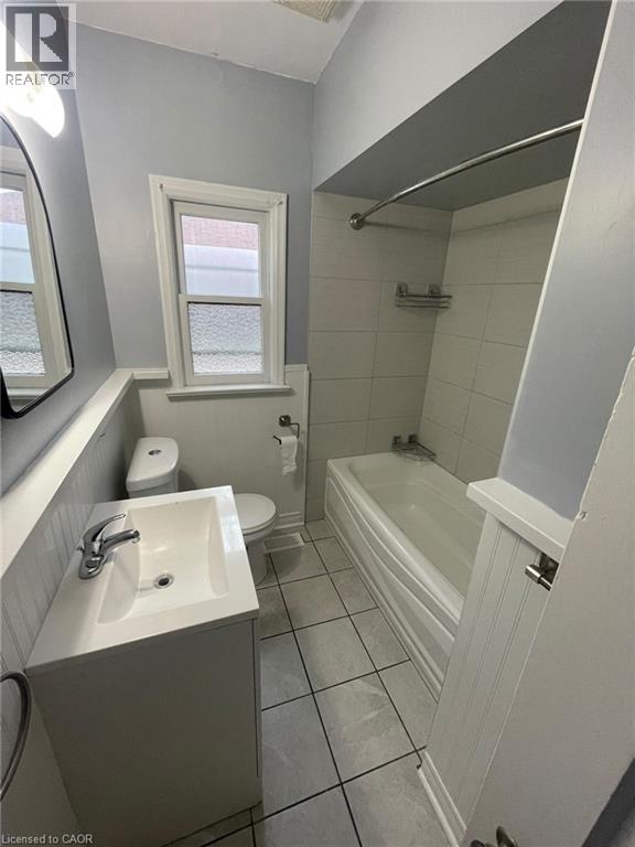 61 Hamel Avenue Unit# Front, Kitchener, Ontario  N2K 1M7 - Photo 6 - 40865112