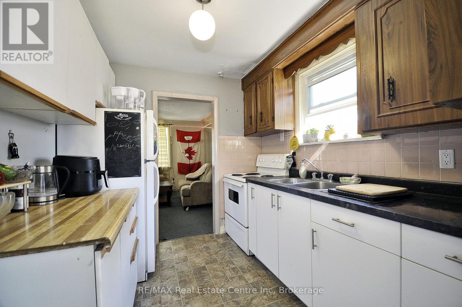 273 Albert Street, Waterloo, Ontario  N2L 3T7 - Photo 7 - X13809816