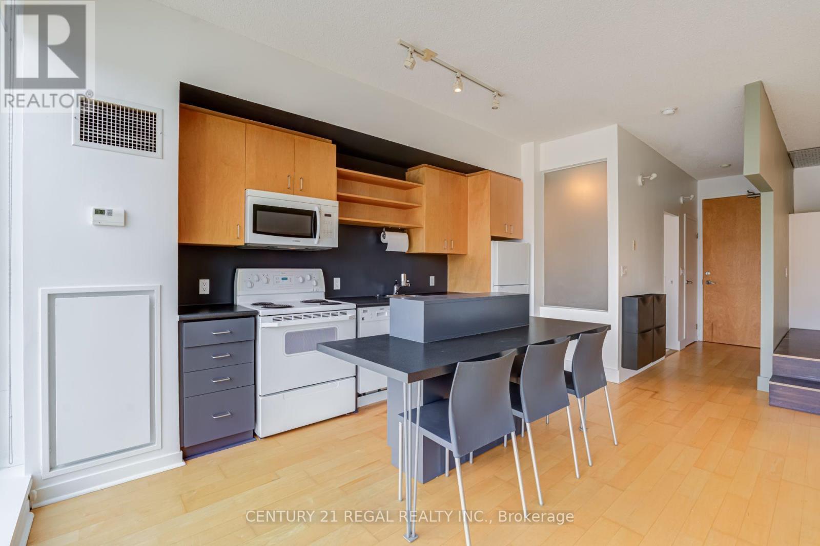 306 - 301 MARKHAM STREET