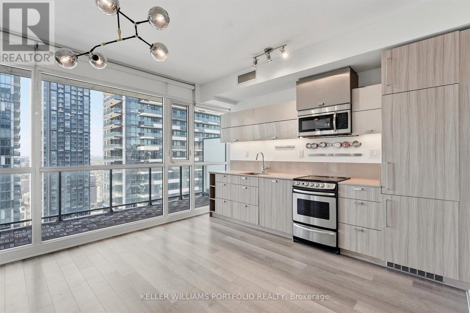 3001 - 290 Adelaide Street, Toronto, Ontario  M5V 0P3 - Photo 12 - C13809708
