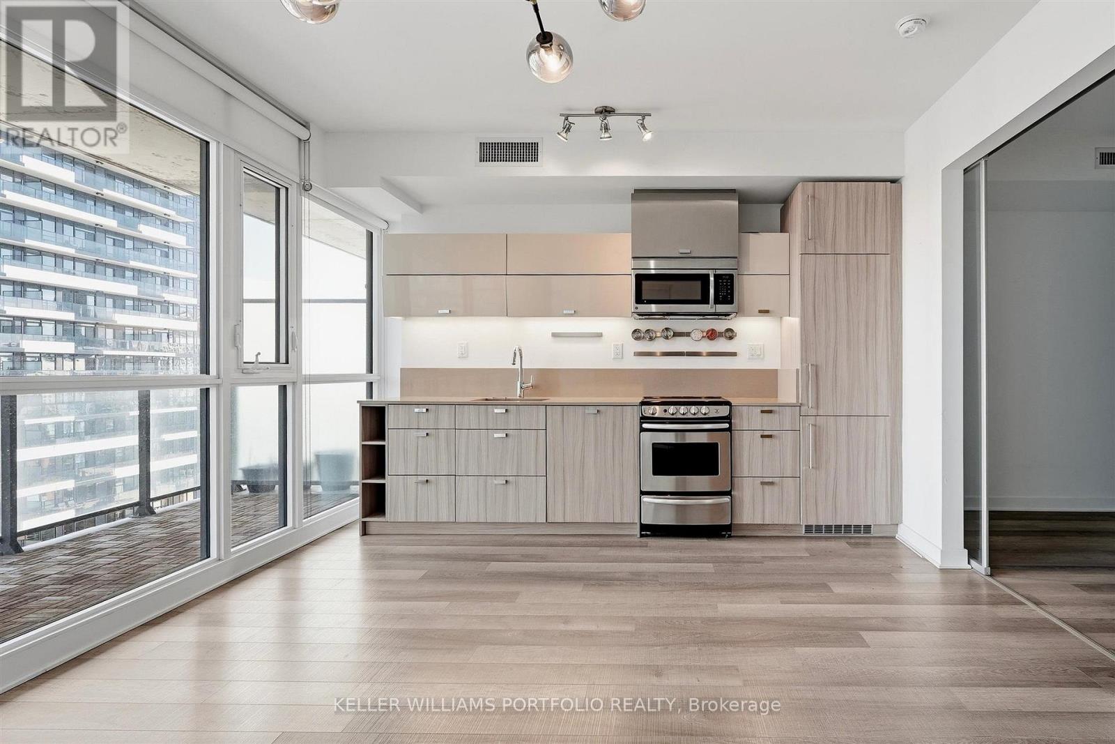 3001 - 290 Adelaide Street, Toronto, Ontario  M5V 0P3 - Photo 17 - C13809708