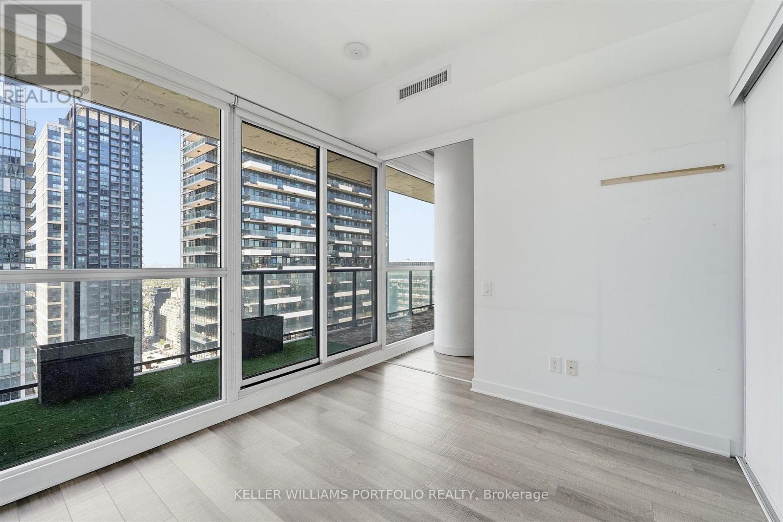 3001 - 290 Adelaide Street, Toronto, Ontario  M5V 0P3 - Photo 20 - C13809708