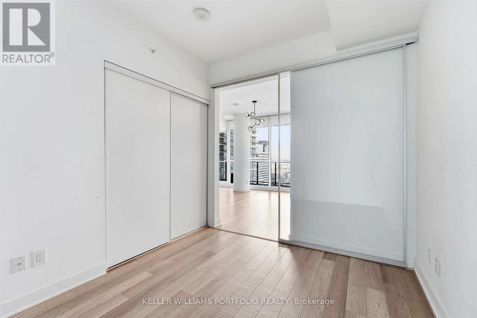 3001 - 290 Adelaide Street, Toronto, Ontario  M5V 0P3 - Photo 24 - C13809708
