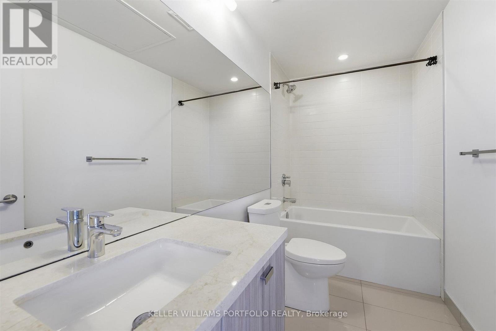 3001 - 290 Adelaide Street, Toronto, Ontario  M5V 0P3 - Photo 28 - C13809708