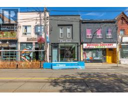 790 DUNDAS STREET, Toronto, Ontario