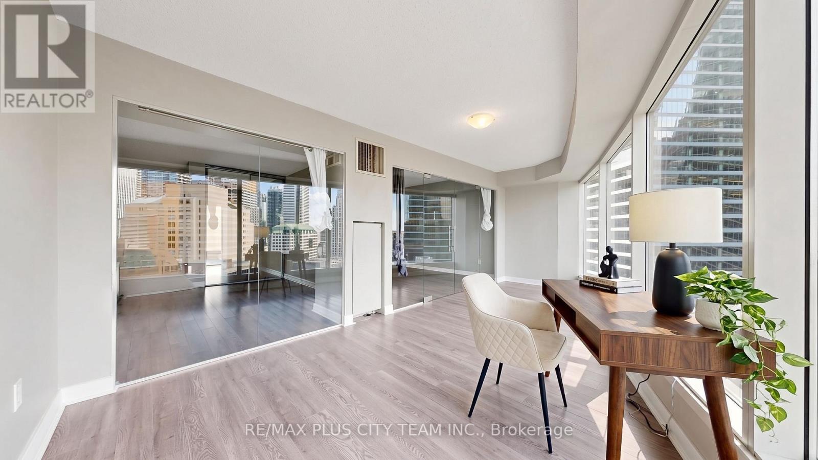 2506 - 33 University Avenue, Toronto, Ontario  M5J 2S7 - Photo 17 - C13809802