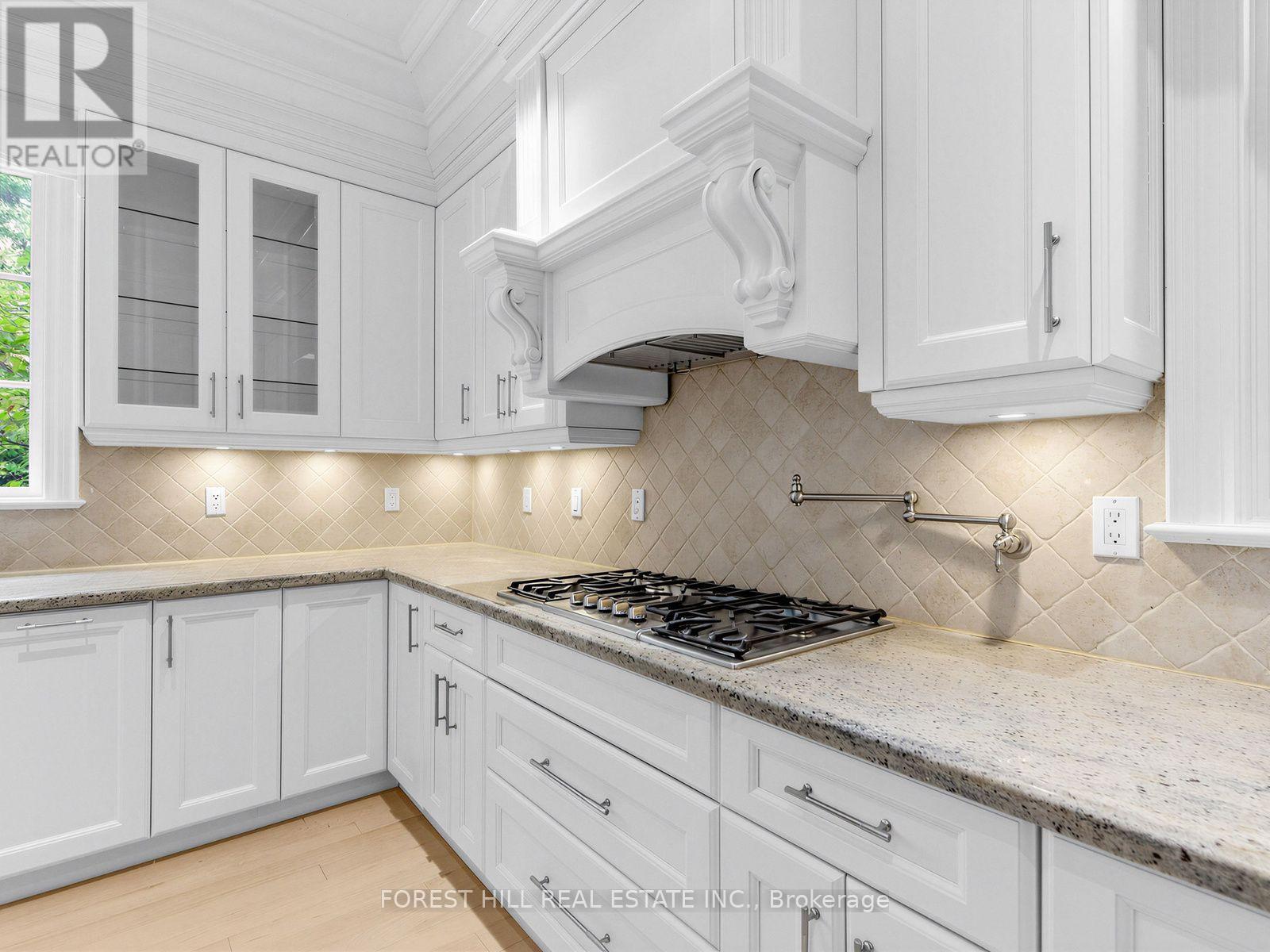 1b Carluke Crescent, Toronto, Ontario  M2L 2H7 - Photo 14 - C13809838
