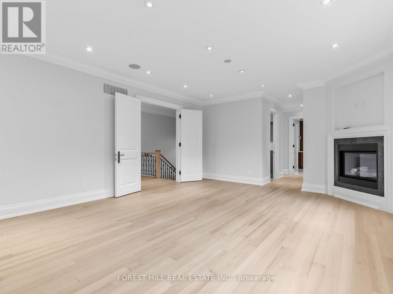 1b Carluke Crescent, Toronto, Ontario  M2L 2H7 - Photo 23 - C13809838